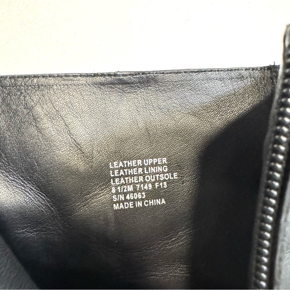 Tory Burch Brooke Perfect Black Calf Leather Ankle Booties Minimalist Size 8.5 - Picture 15 of 16